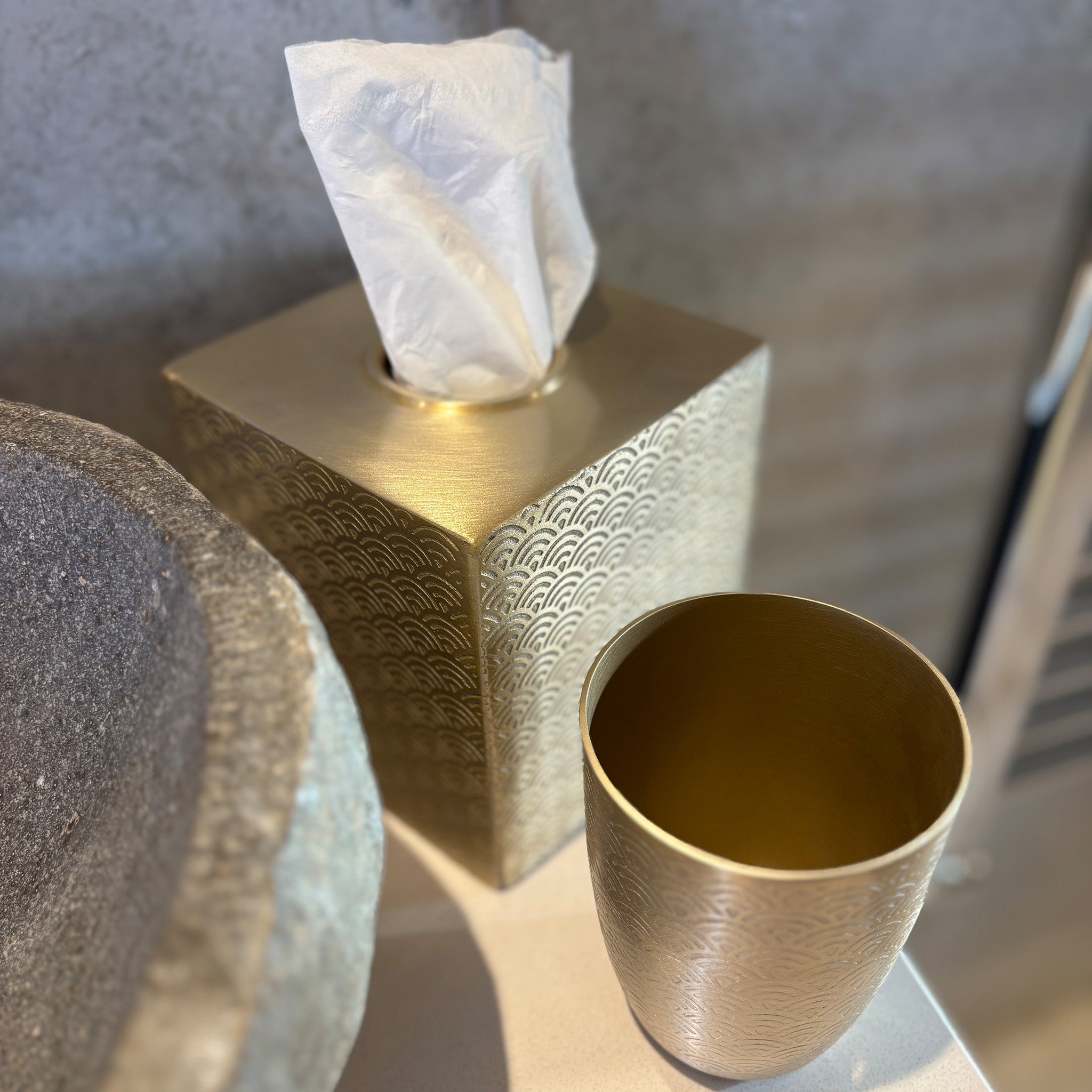 Scallop Etched Gold Finish Tissue Box
