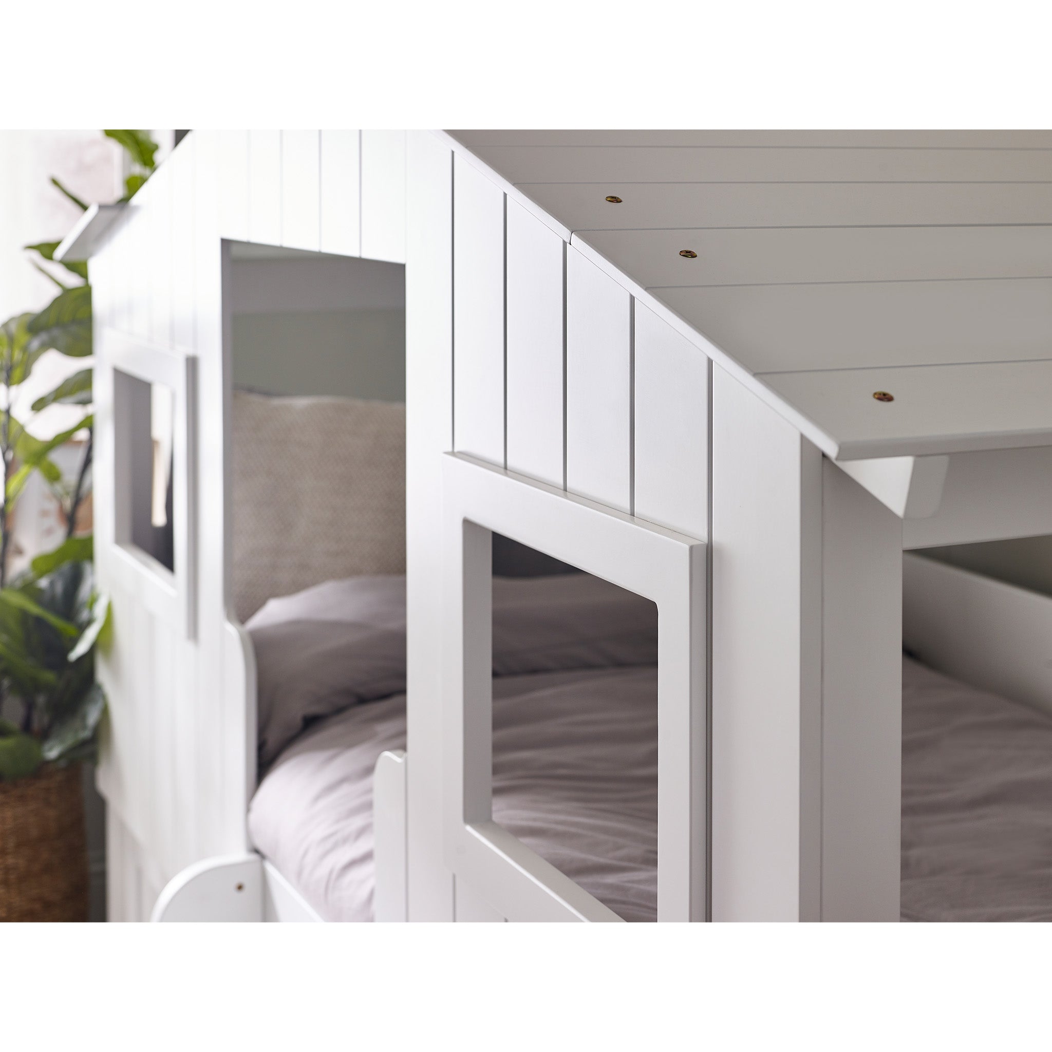 Single Bunk Treehouse Midsleeper Bed with Storage Unit