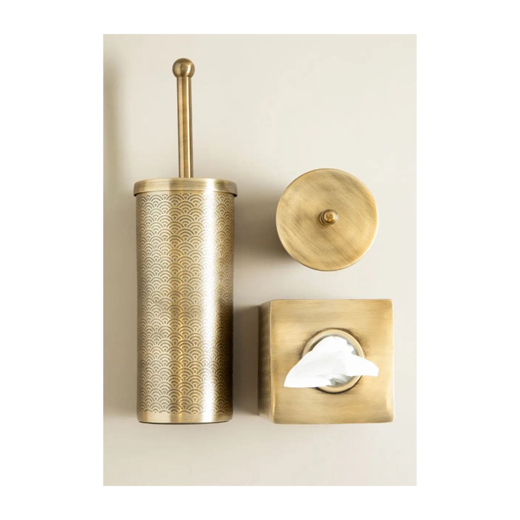 Scallop Etched Gold Finish Toilet Brush